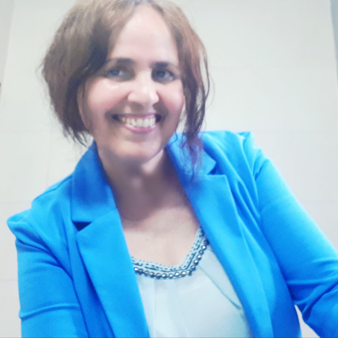 أربع لوحات عادية جدا